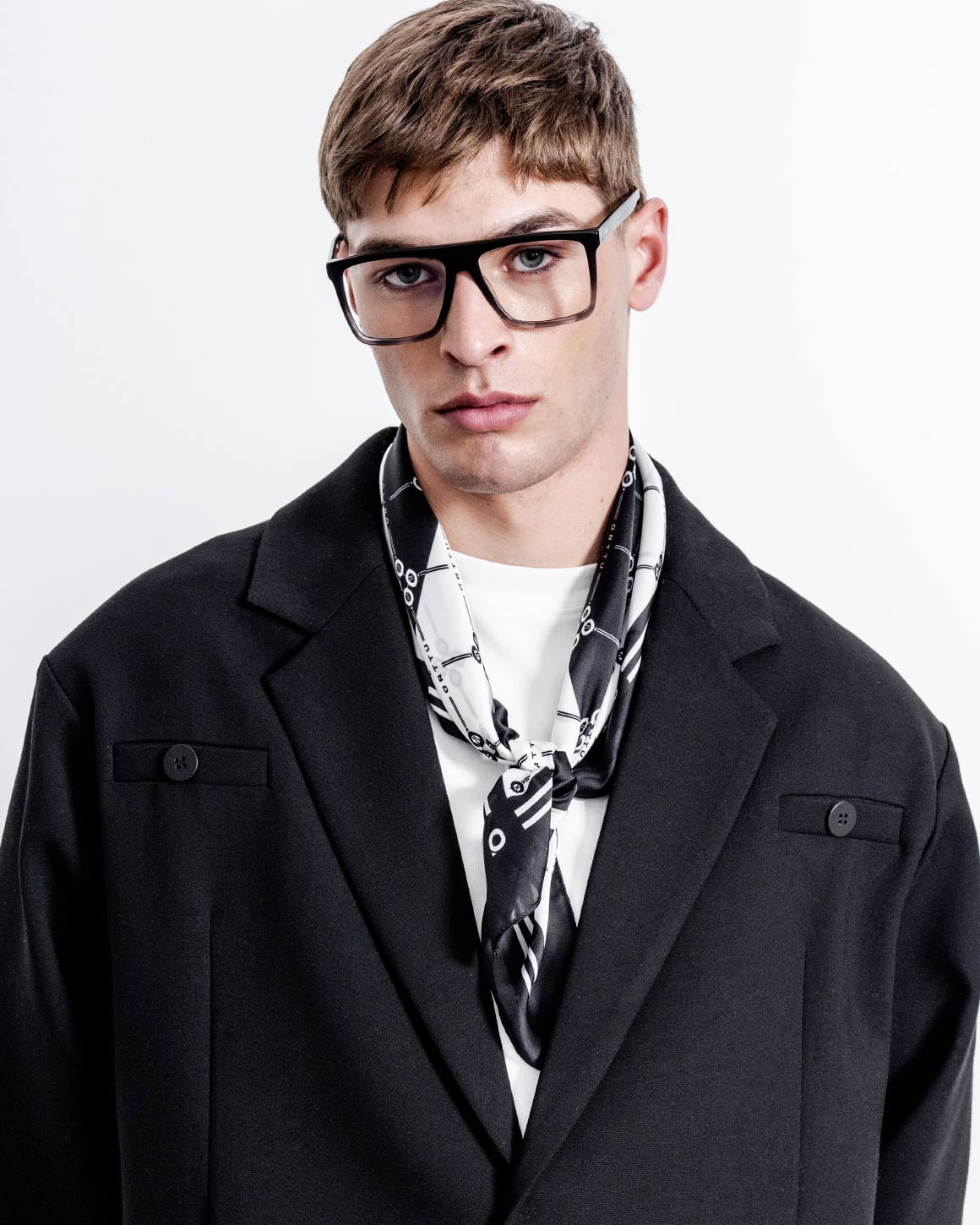 Monogram Scarf Black – ORTTU