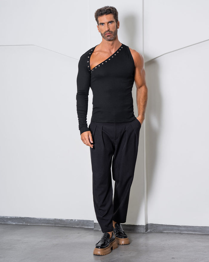 Perseus Top in black, on model