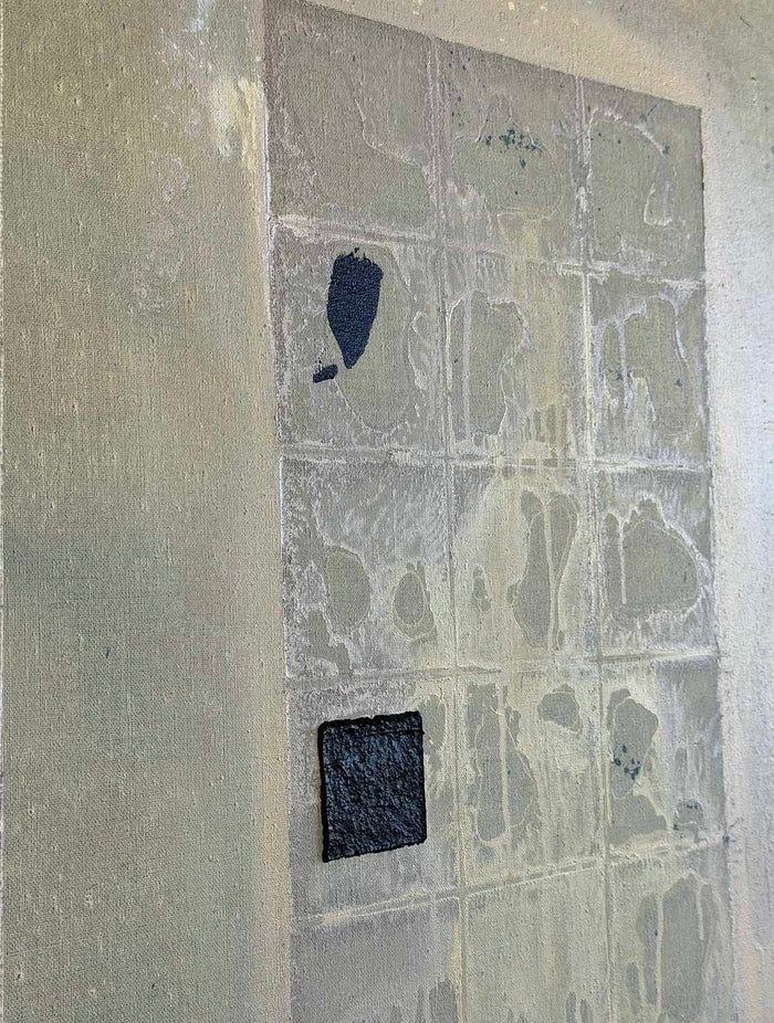 Project #04 - Carbon Black / Sandstone